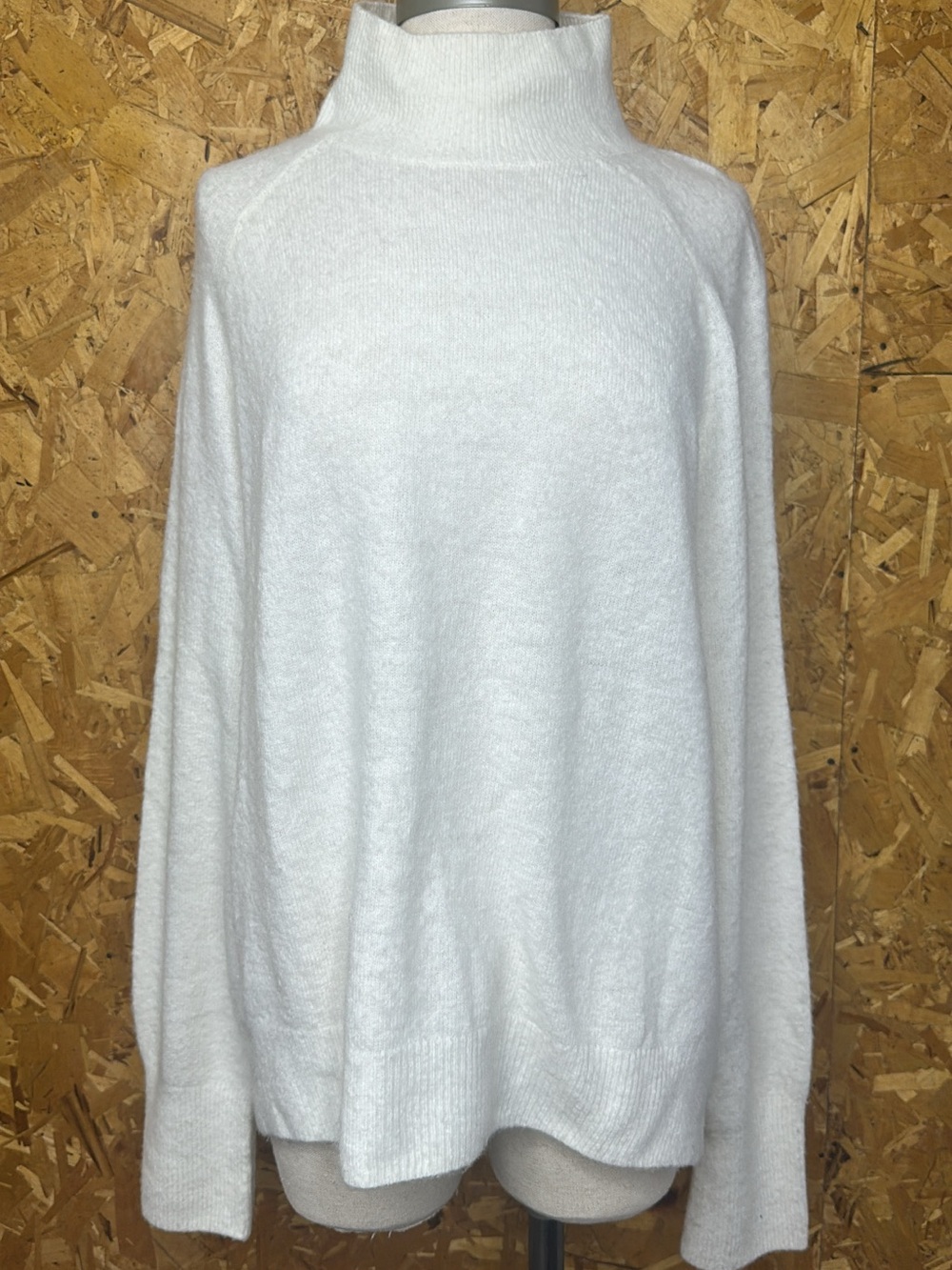 H&M White Turtleneck Sweater